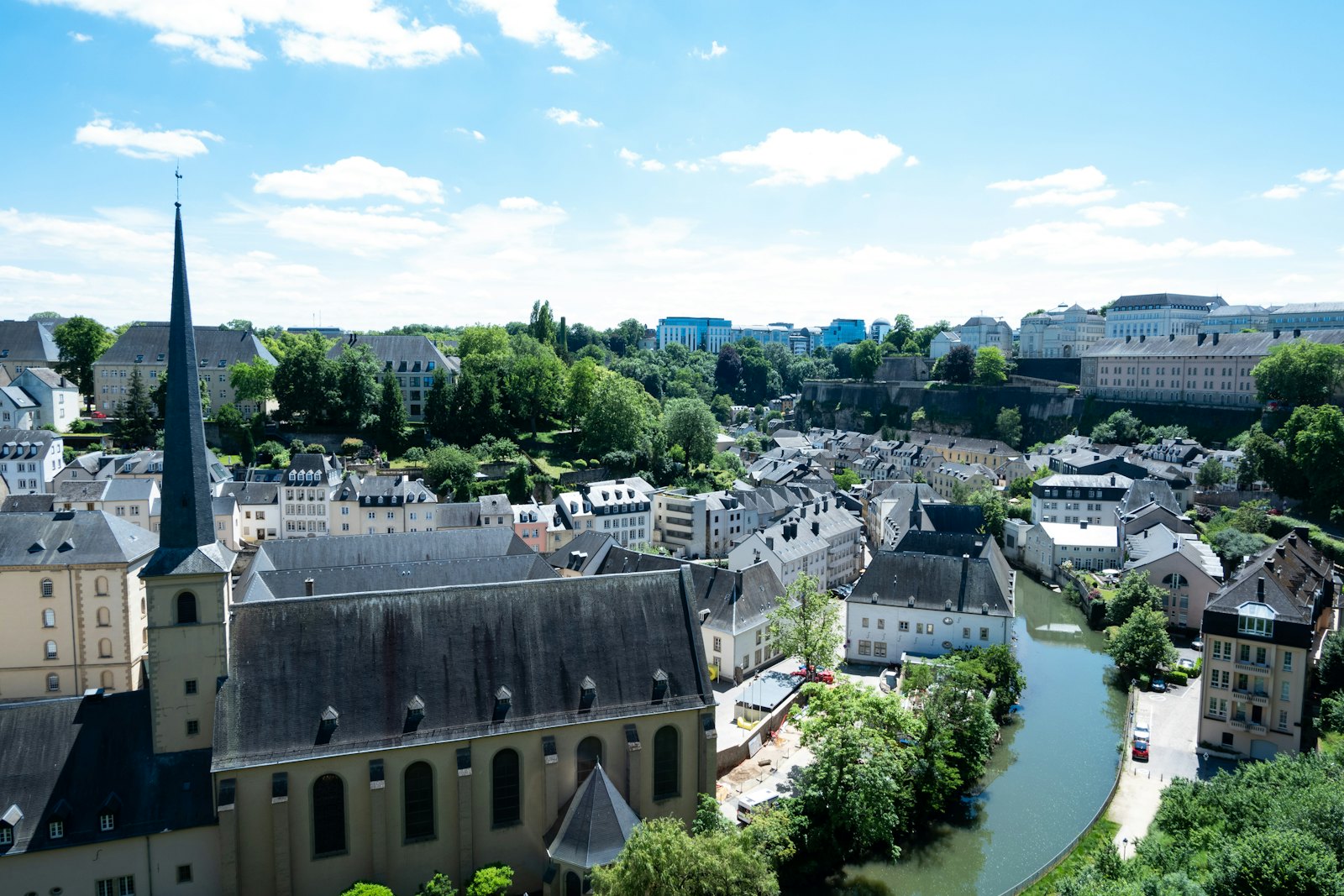 Quartier du Grund à Luxembourg, place forte de l'assurance-vie luxembourgeoise